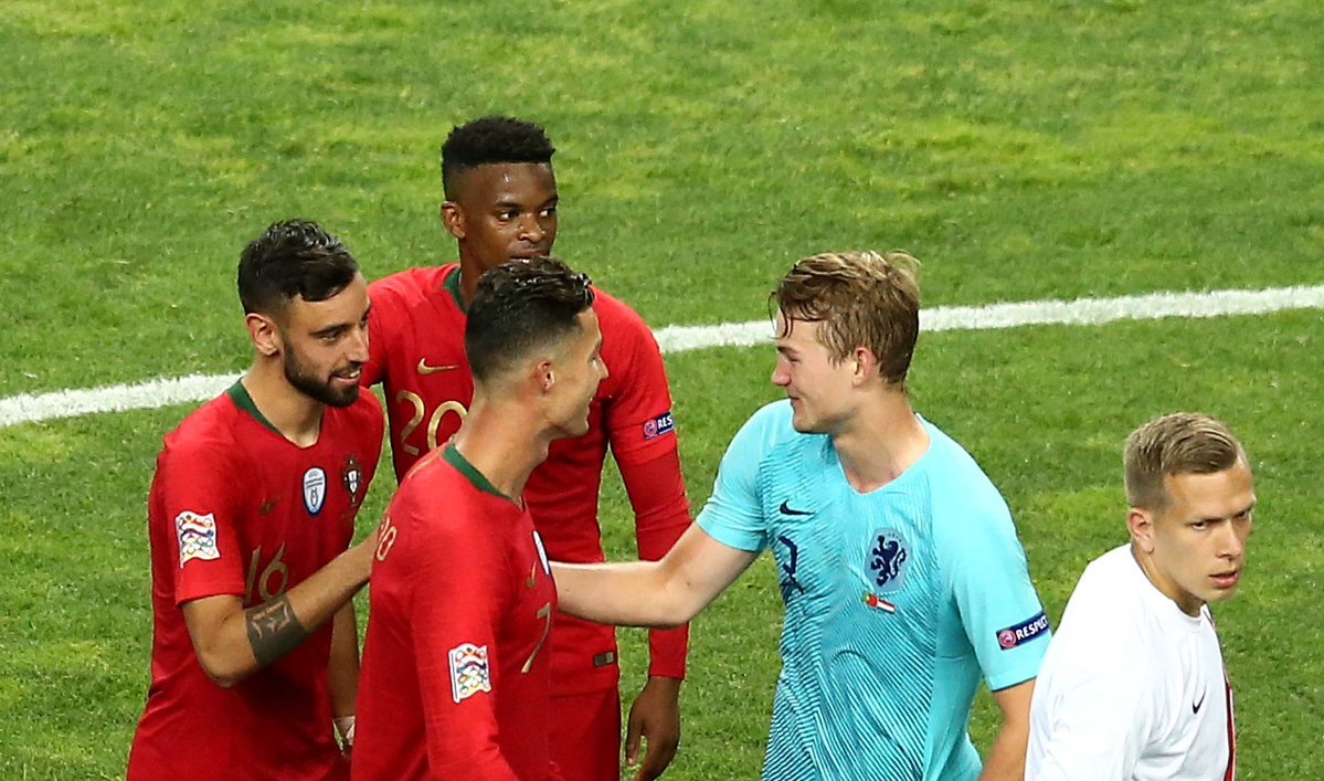 Роналду и Де Лигт. Источник: stwity.com