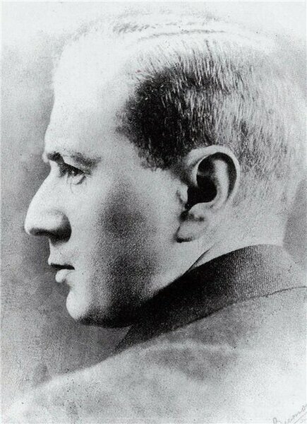 Кусиков в профиль