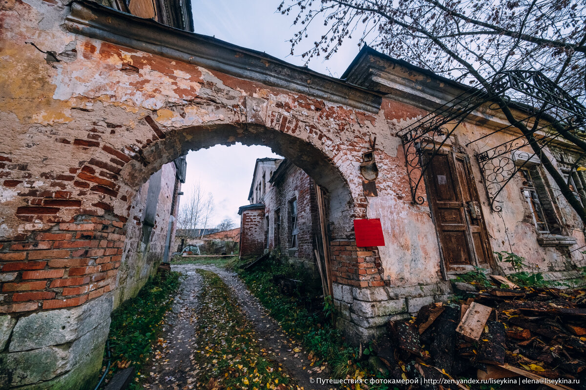 Погода в старице на месяц тверская область. Тверская область Старица заброшка.