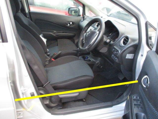 Топляк из Японии, желтой полосой обозначается уровень затопления автомобиля