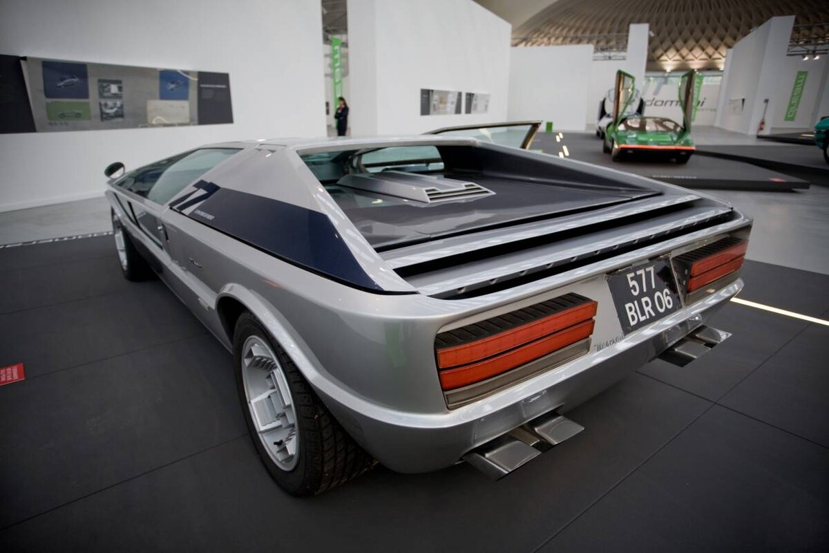 Оригинальный Maserati Boomerang с необычным рулем – привет из 70-х…  Разгоняется до 300 километров в час! | Автомобильный мир | Дзен