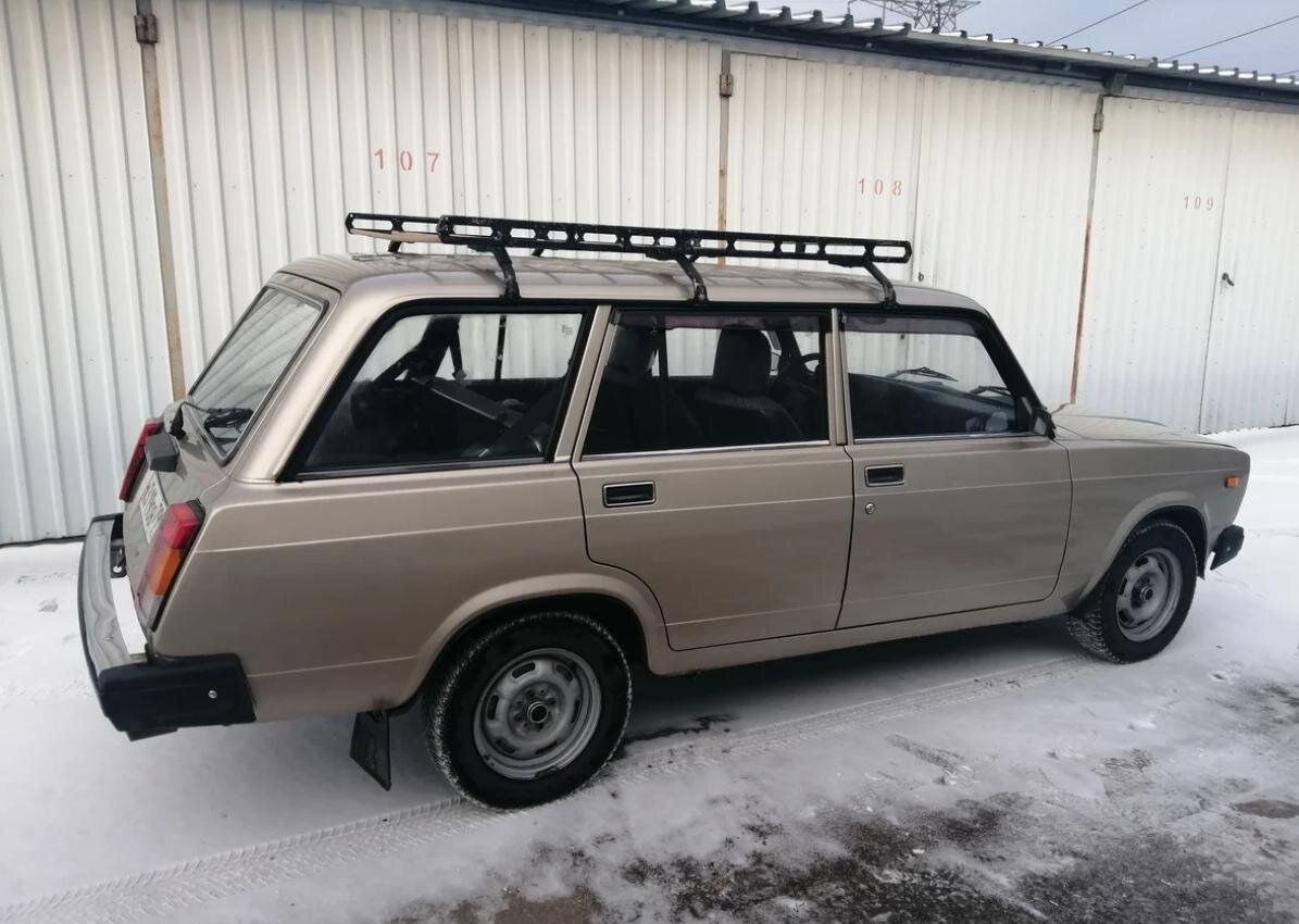 Прежде всего обращаем внимание на кузов. Тут невооруженным взглядом видно, что скорее всего автомобиль "не уставший" . Фото с auto.ru