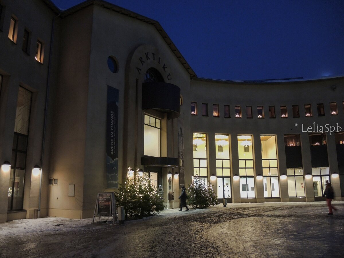 Фото из личного архива. Вход в музей.