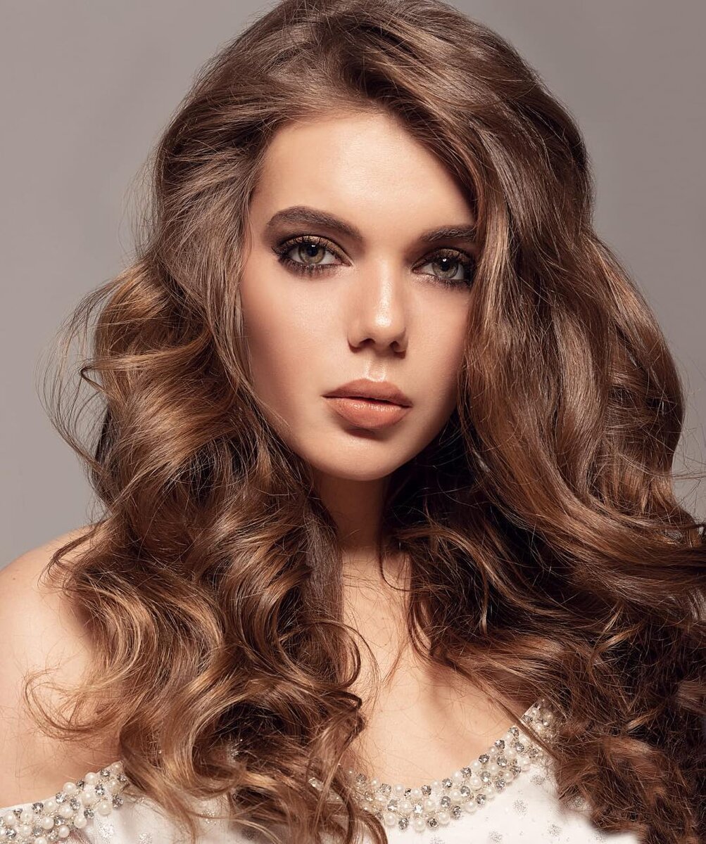 Photographer: Murat Esibatir; Make-up artist: Anna Simsek