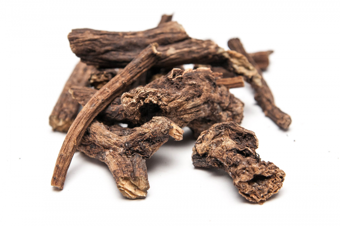 Сырье можно купить в аптеке или заготовить самостоятельно