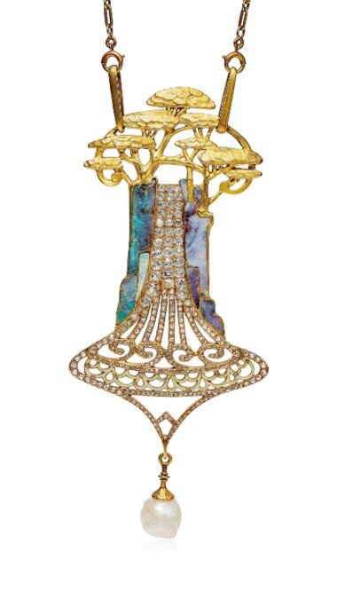 Ожерелье из опала, бриллиантов и эмалевых кедров в стиле модерн от Жоржа Фуке, 1901.