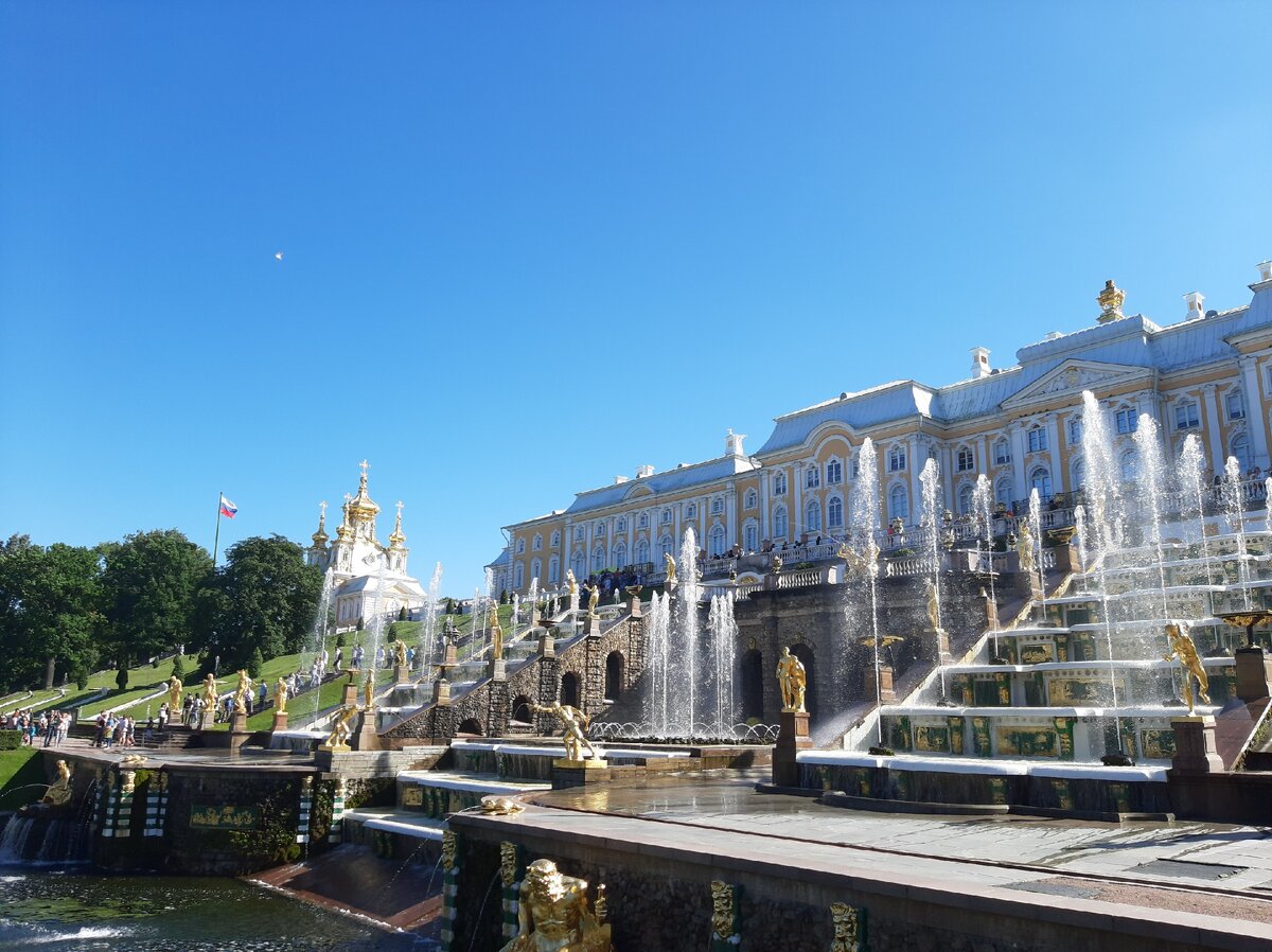 Петергоф прекрасен всегда! И коронавирус этому не помеха!