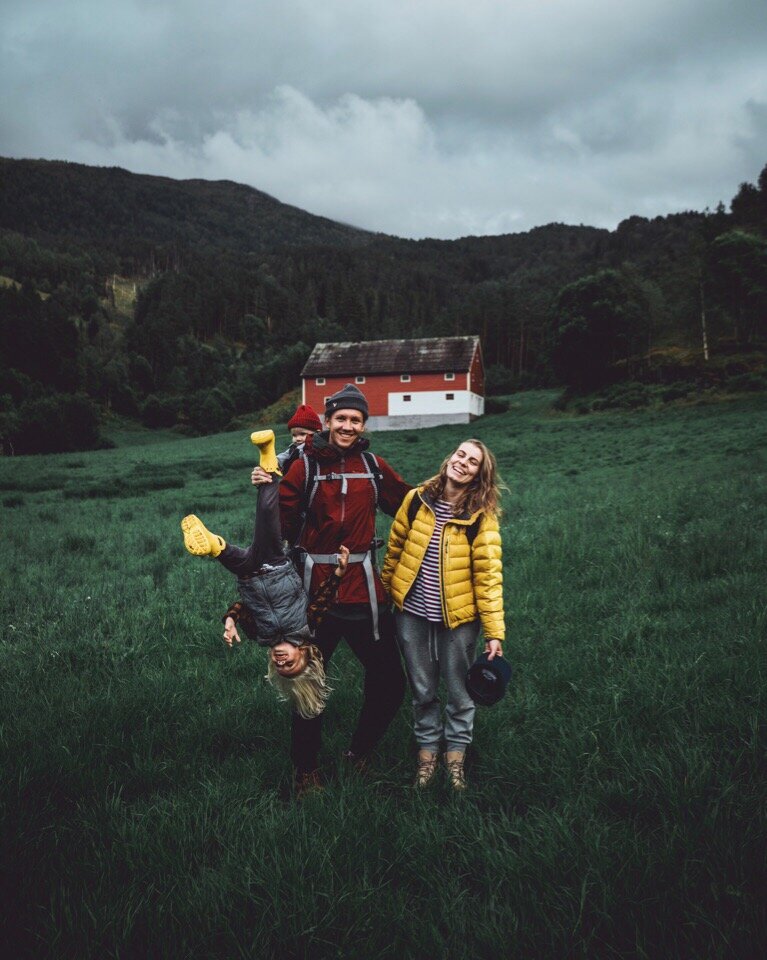 Илия Воскресенский с семьей. Фото из личного архива