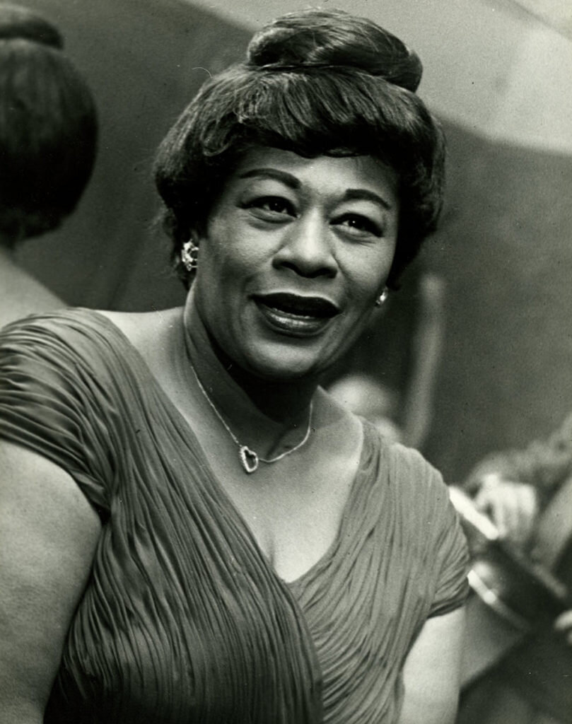 Элла Фицджеральд стала первой вокалисткой, импровизировавшей голосом