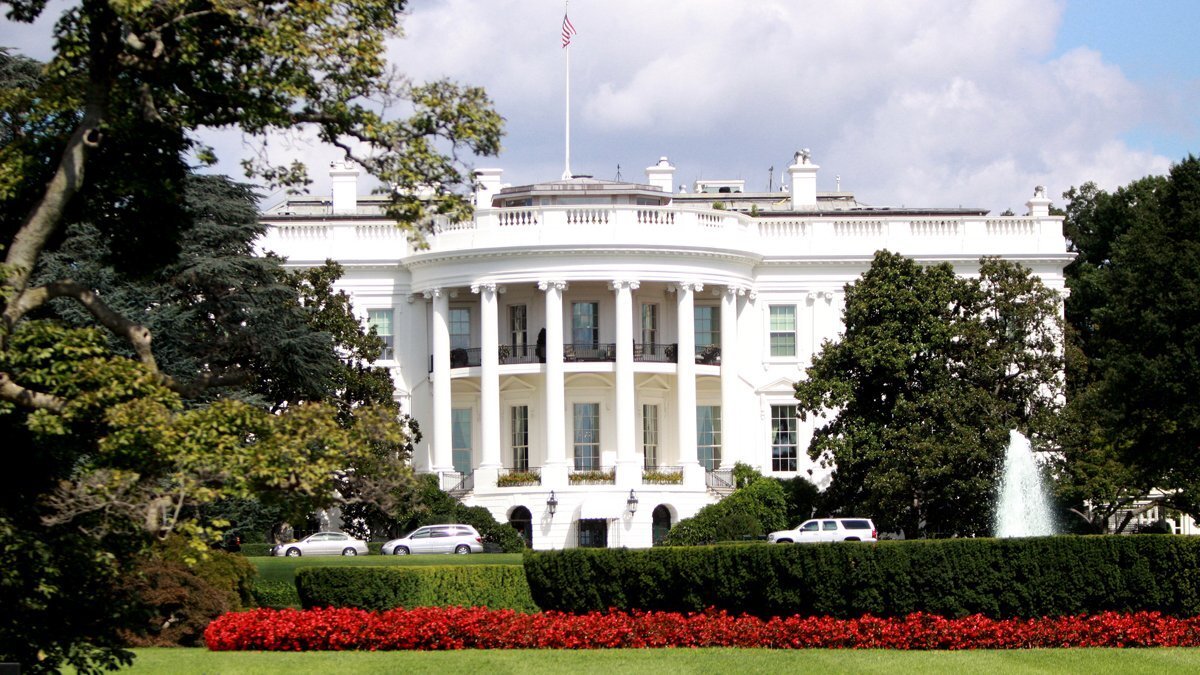 Трамп не сможет контролировать аккаунты Белого Дома