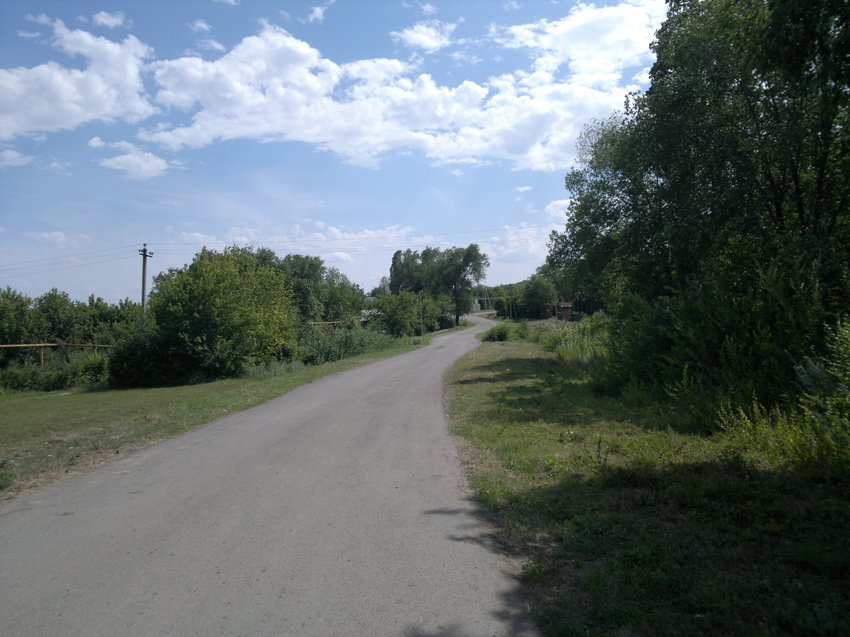 Около  райцентра Красный Кут