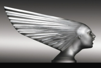 Рене Лалик. «Виктуар». 1928. Украшение для капота автомобиля