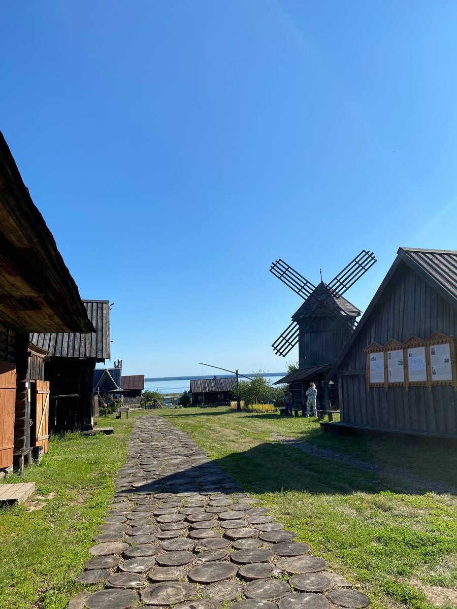 Внутри этнографического музея