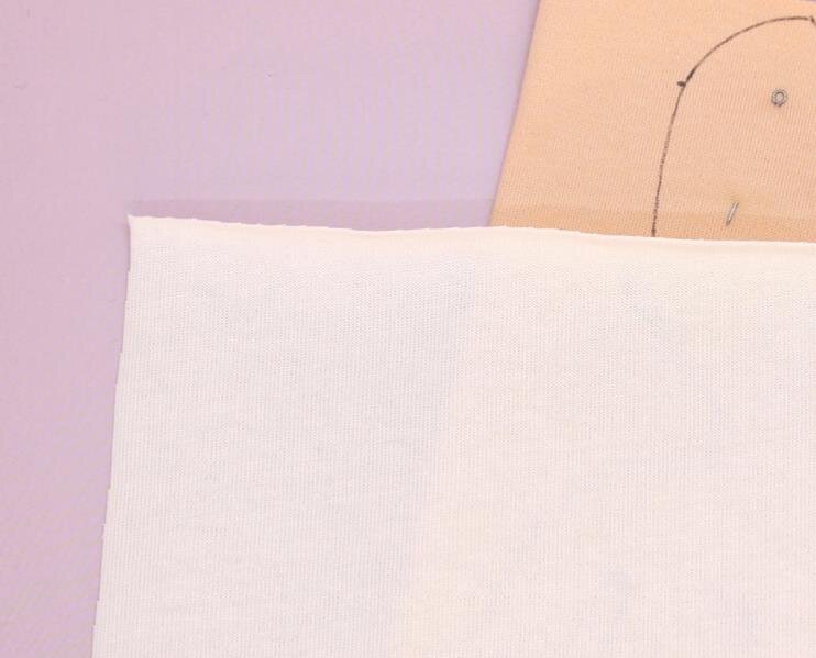 Кулирный трикотаж "Peppy" просвечивает и нуждается в дублировании. Фото автора