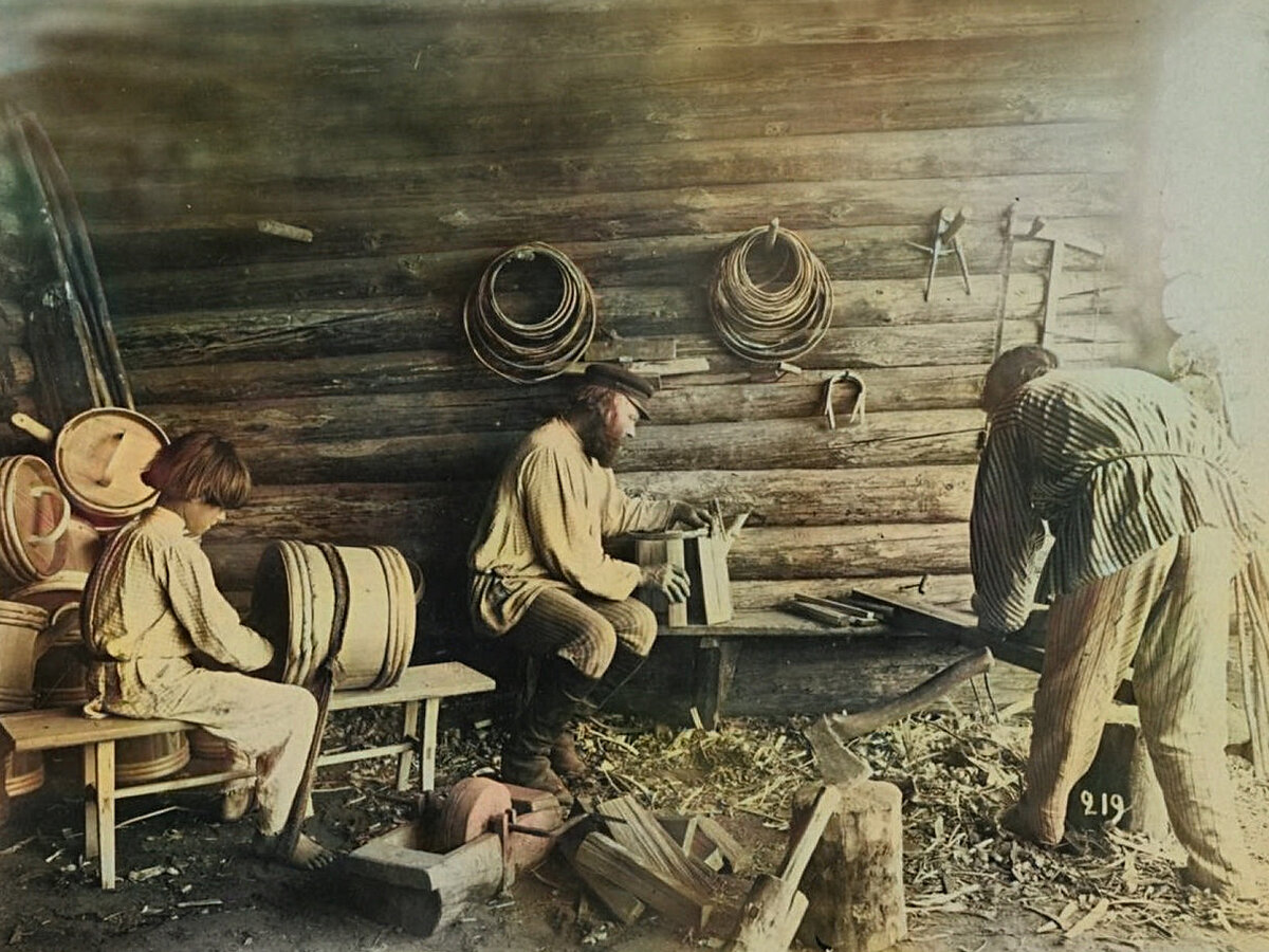 «Бондари», фотограф Жюль Легра, 1890-е г., общественное достояние.