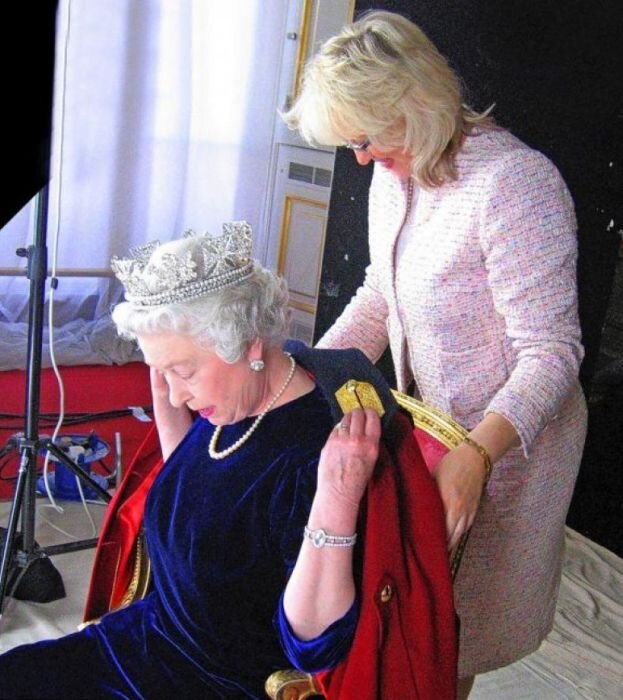 Анджела Келли помогает королеве выглядеть безупречно. Фото: www.botasot.info