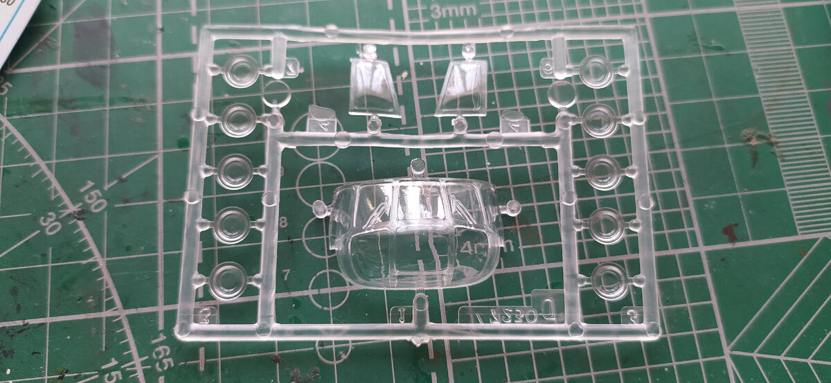 Прозрачные детали выполнены с хорошим качеством. 