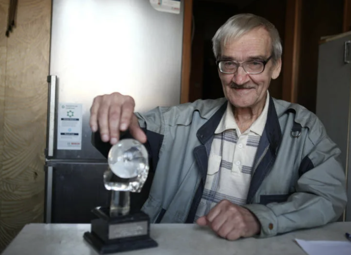 09 1983. 20. 09 1983. 20. 20.