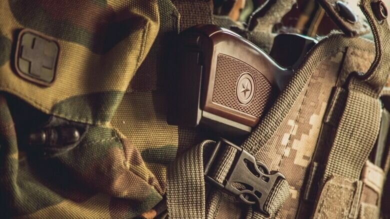     Таким образом они добиваются возвращения мужей. Ранее было объявлено об отзыве многодетных отцов с мест боевого слаживания, однако не все мужчины вернулись в семьи.