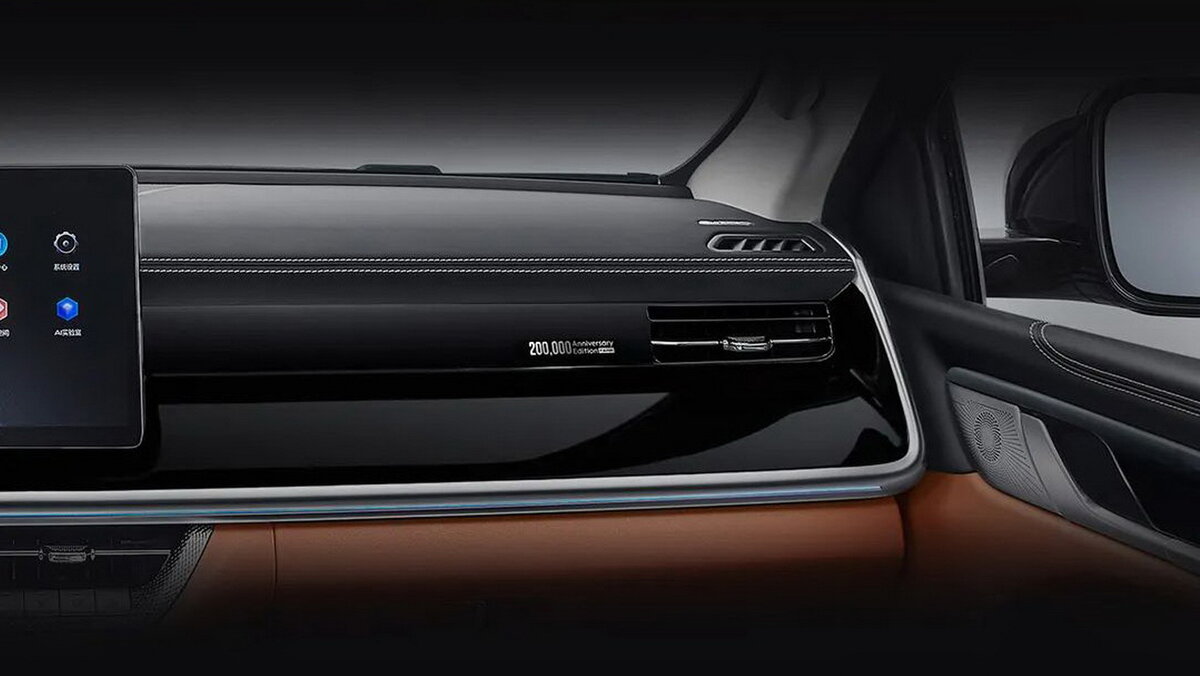    Особенности юбилейных версий Tank 300 и Tank 500