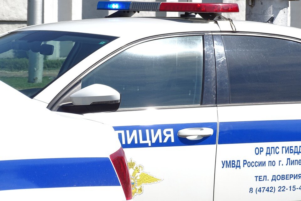     Под Липецком КамАЗ наехал на пешехода Юлия КЛЮЕВА