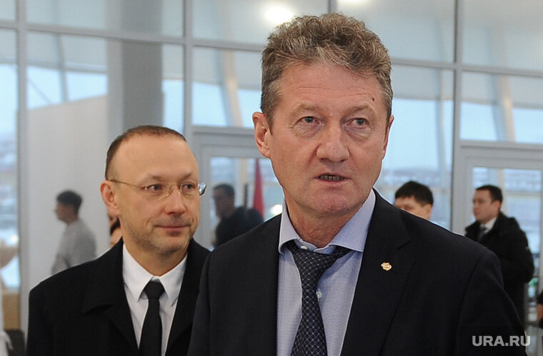 Слева направо: Игорь Алтушкин, Андрей Козицин - основные спонсоры строительства храма на месте сквера