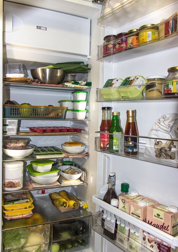 Источник: https://cdn.pixabay.com/photo/2016/11/08/20/03/refrigerator-1809344_960_720.jpg