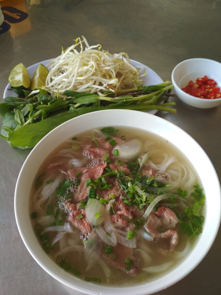Pho bo за 20к вьетнамских догов (фото из личного архива)