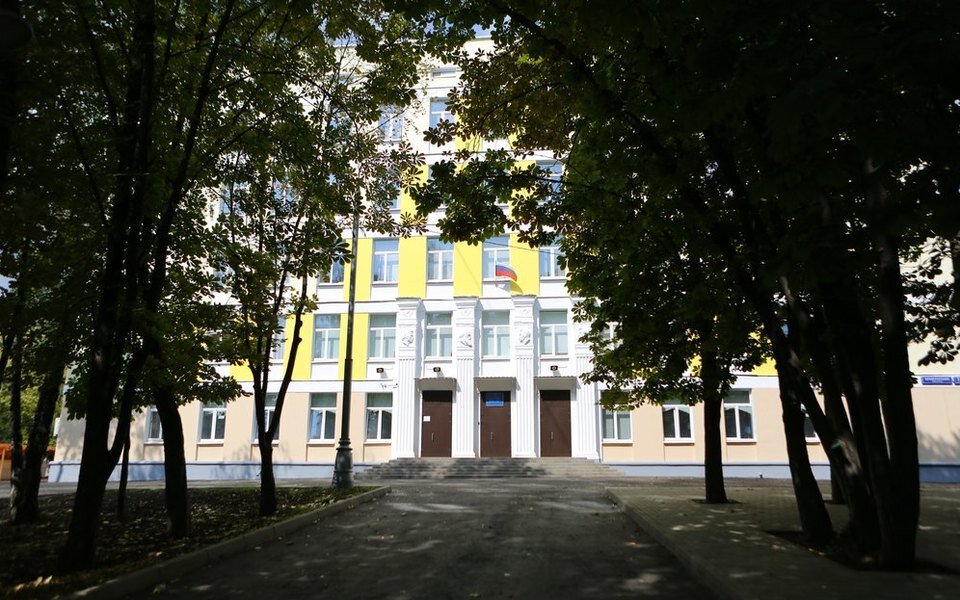 В очередной раз была уволена учительница из-за деятельности в интернете
