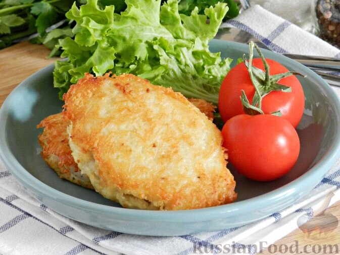 куриное филе, картофель, сыр твёрдый, яйца, чеснок, соль, перец чёрный молотый, масло растительное