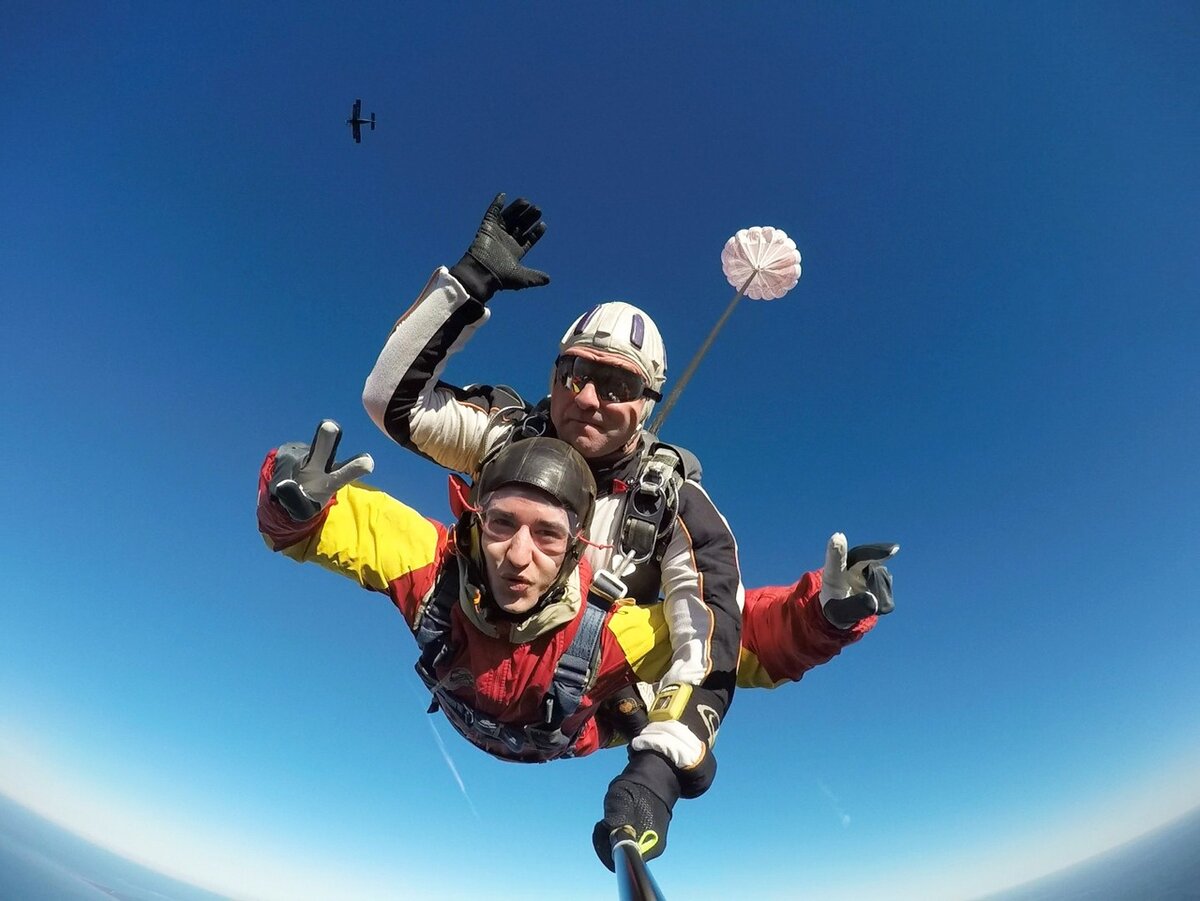 GOPRO С парашютом