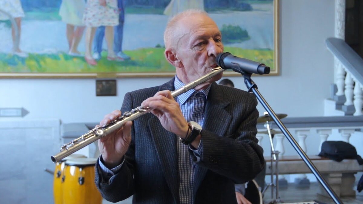 Маэстро Георгий Петрович Анохин - известный российский джазовый музыкант.