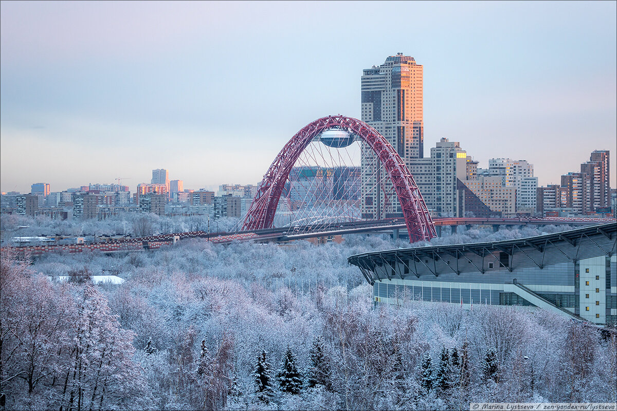 В крылатском фото