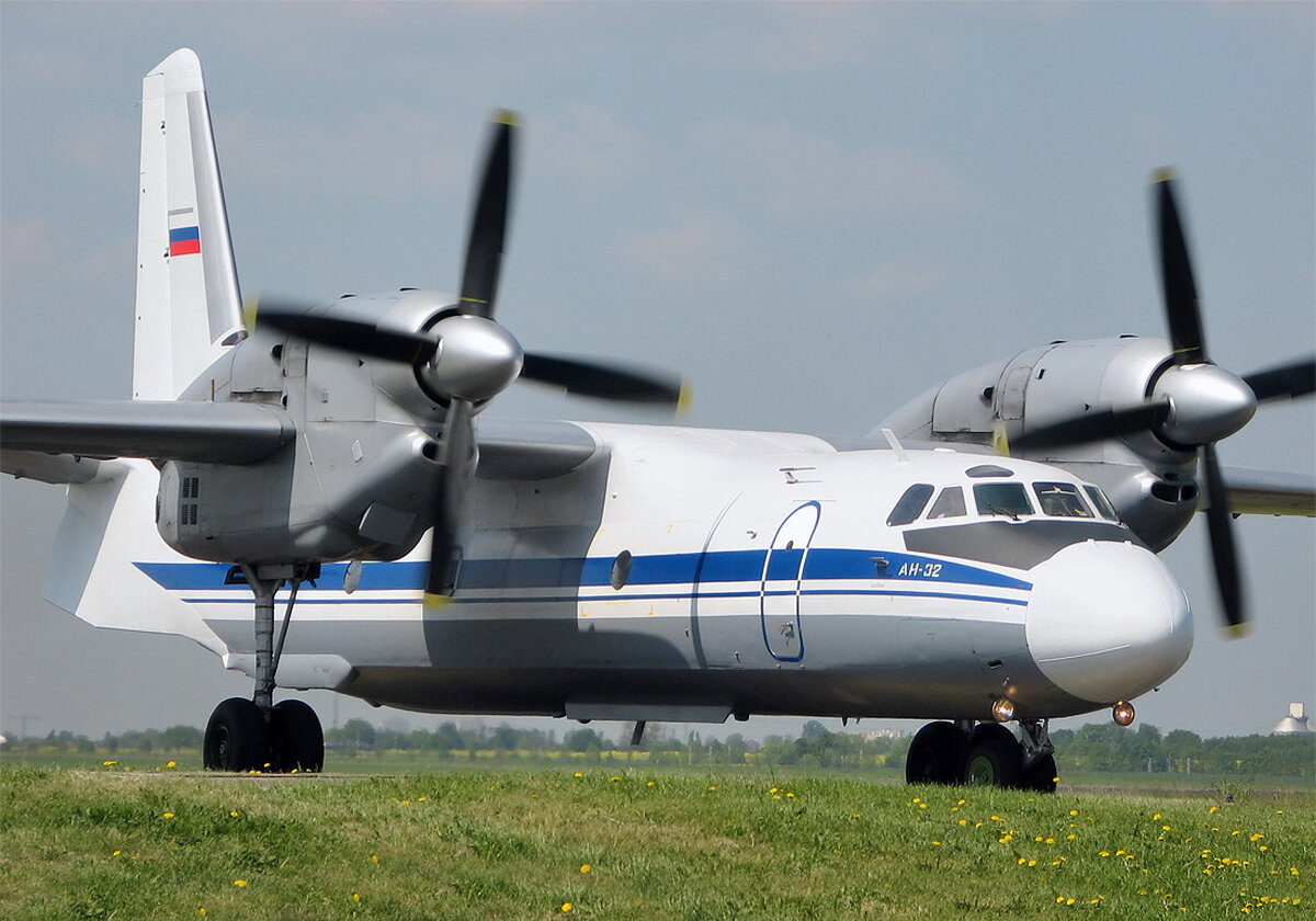 Уголок неба ¦ Антонов Ан-158