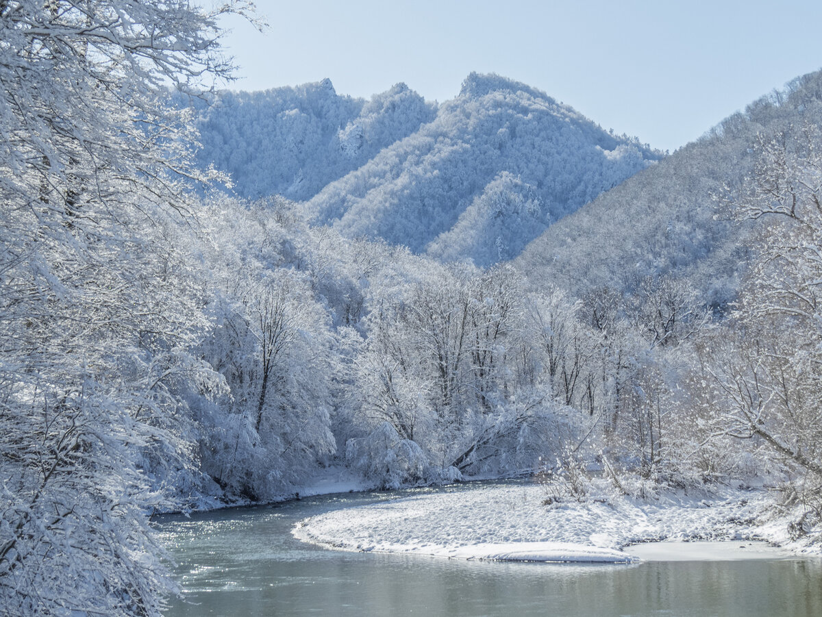 Над Гранитным каньоном возвышается Трезубец. 1 февраля 2020 г.