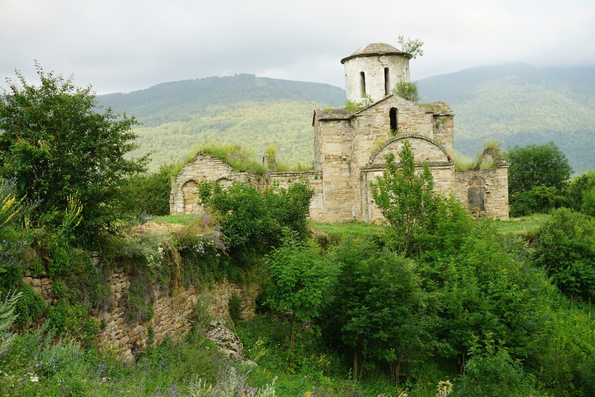 Сентинский храм Домбай