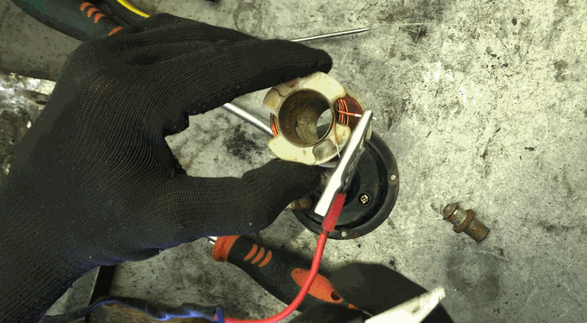 Магнитное левитирование металлической сердцевины