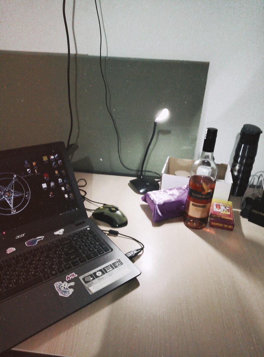 типичный творческий вечер пятничной работы над произведениями :)