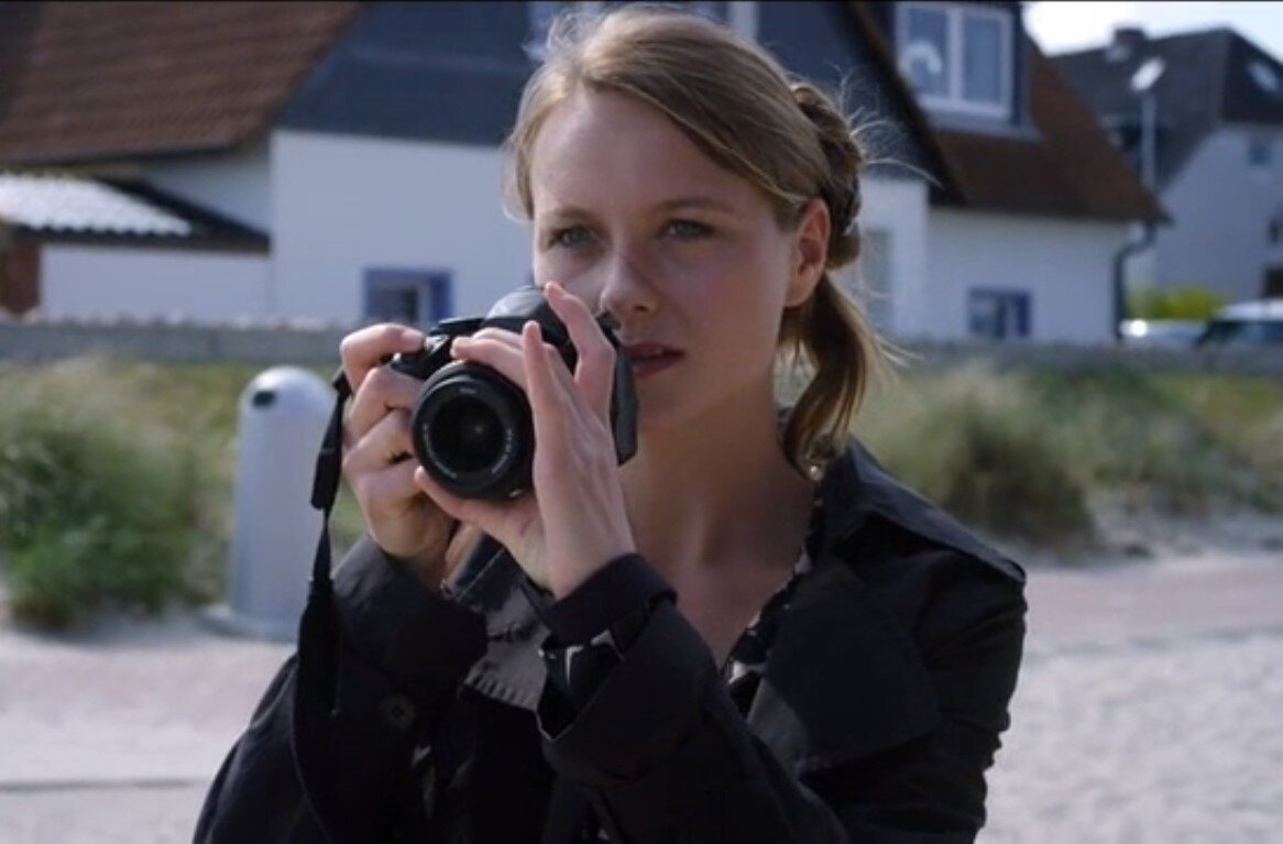 Дочь искала отца. Жди меня дочь ищет отца. Дочь искала отца. Девочка ищет отца. Отцы и дочери / fathers and daughters (2017).