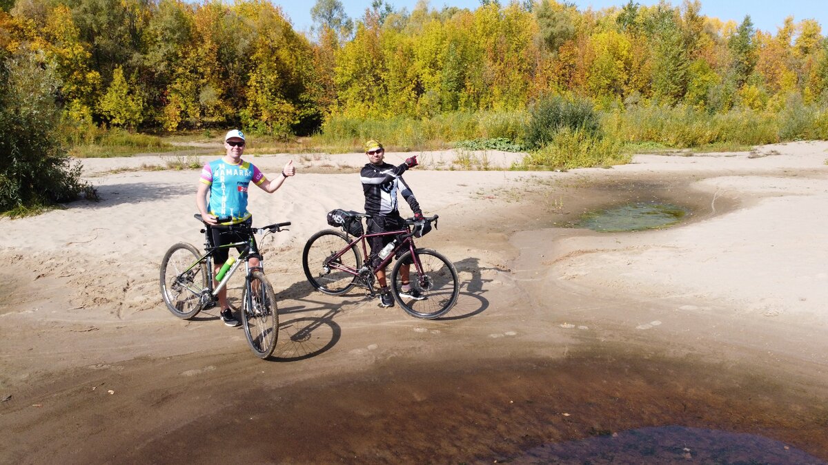 Конечно по рыхлому песку на MTB ехать пободрее