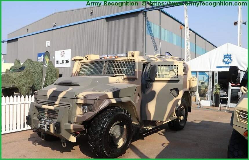 Streit Falcon (Канада) . Источник фото  Канадская компания Streit Group Бронетранспортер Streit Group Falcon 4x4 APC на выставке AAD 2018 Defense Exhibition в ЮАР. Сентябрь 2018 года.