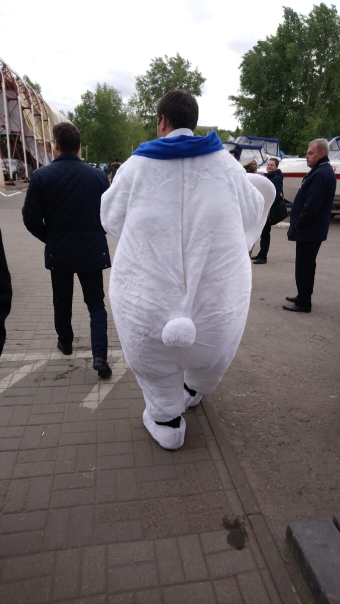 С виду белый и пушистый, а внутри тиран и какощелец.