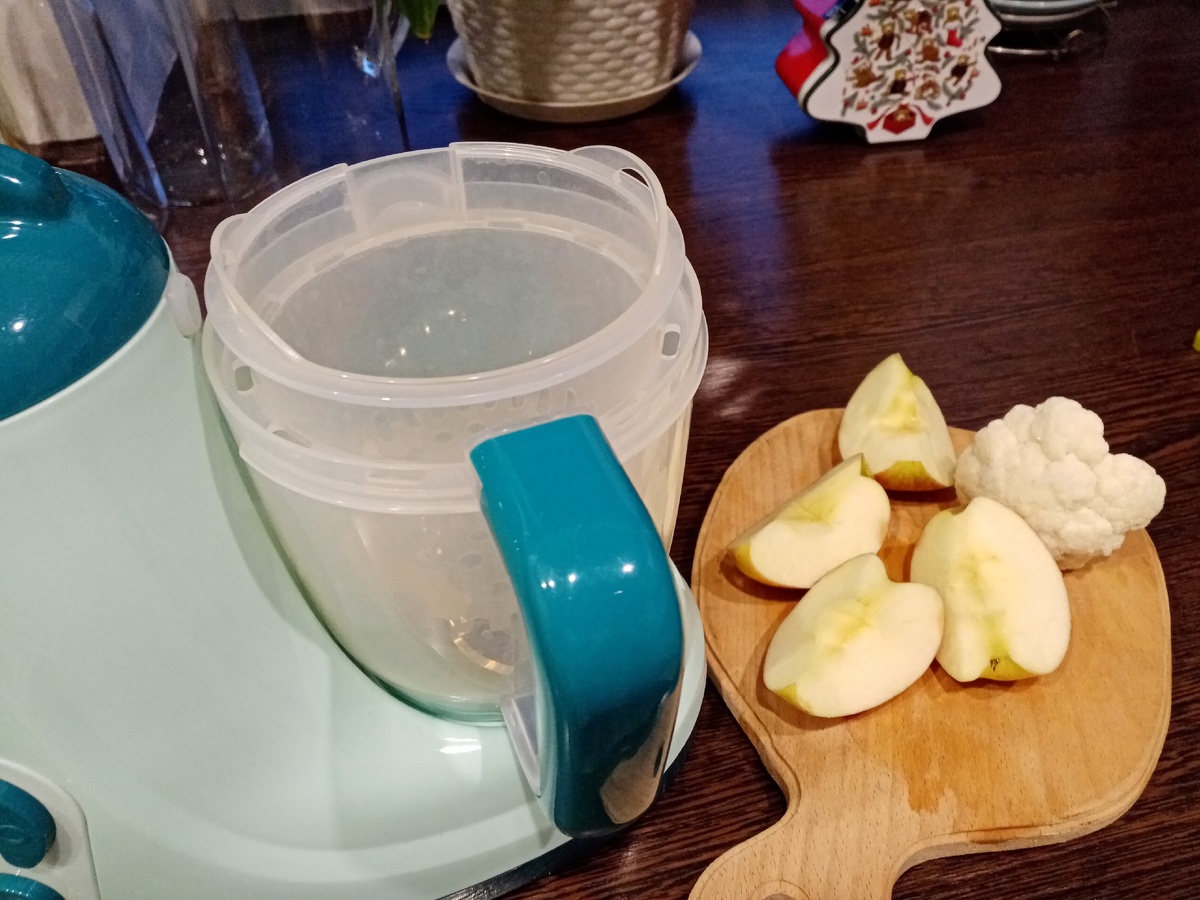 Фото автора. Порция на сегодня: микс из цветной капусты и яблока