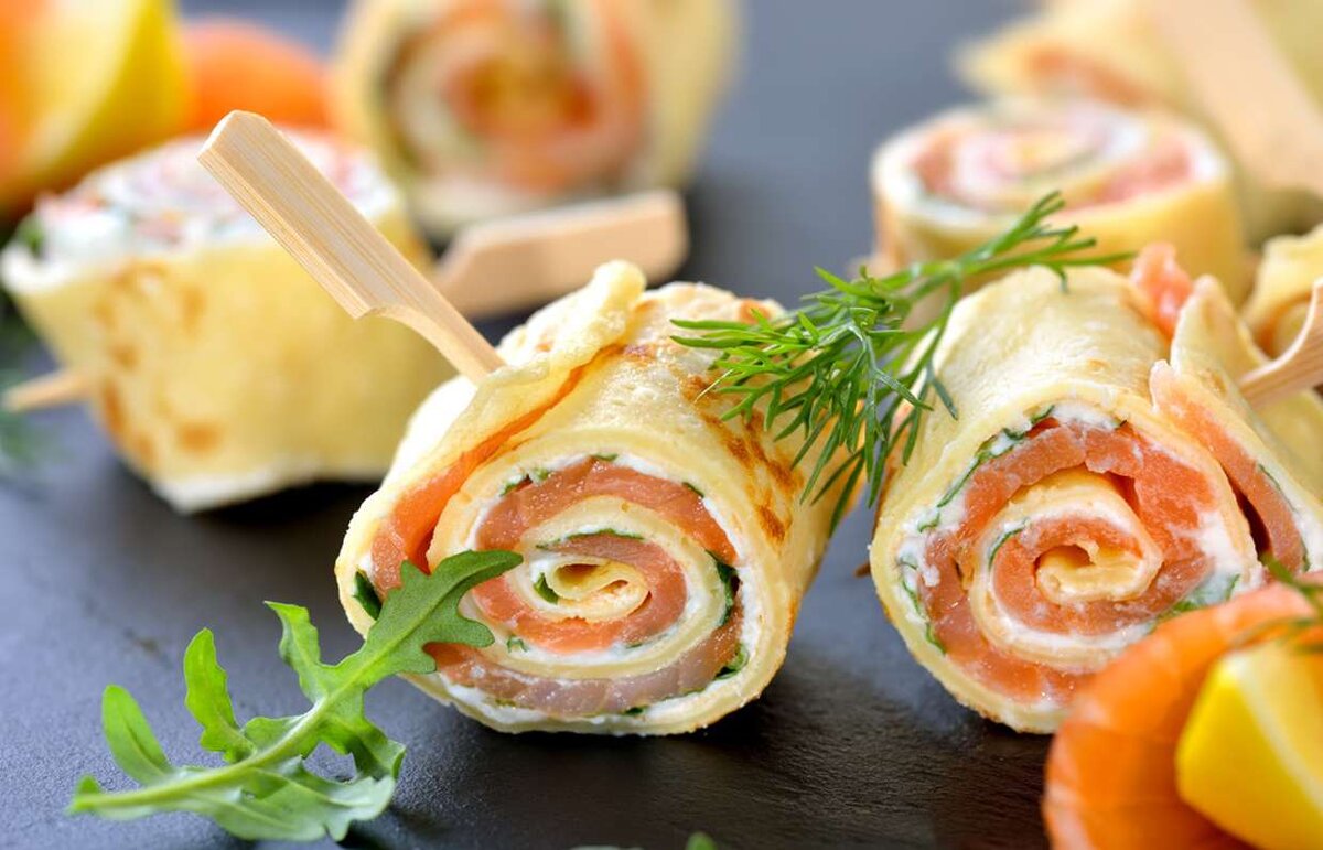 Блинчики с красной рыбой
