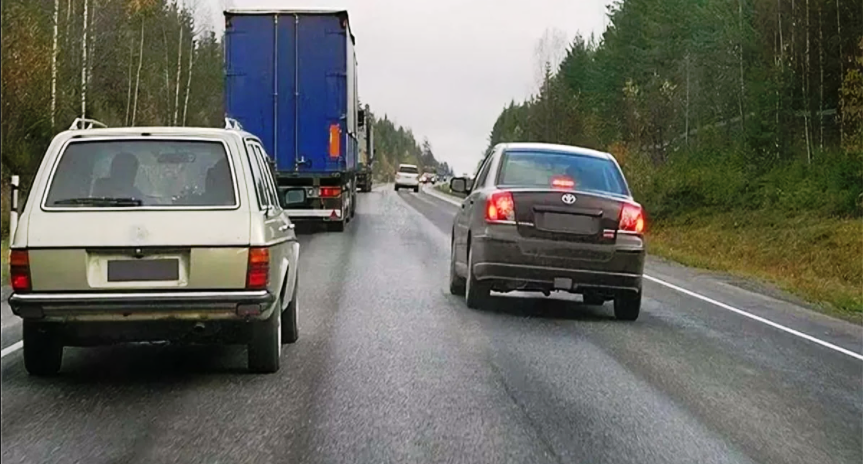 Обгоняемый автомобиль. Обгон. Обгон автомобиля. Обгон на встречке. Обгон картинки.