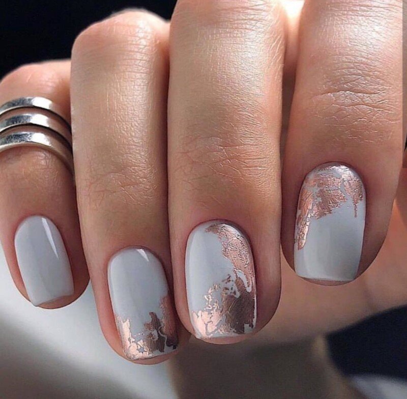 Маникюр с использованием фольги 