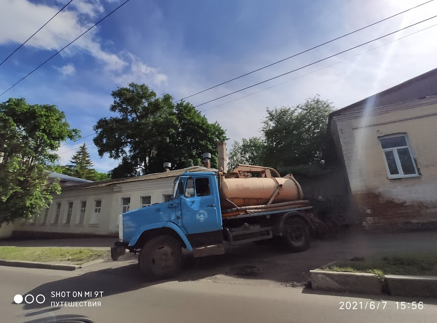 Давно не видела таких автомобилей...