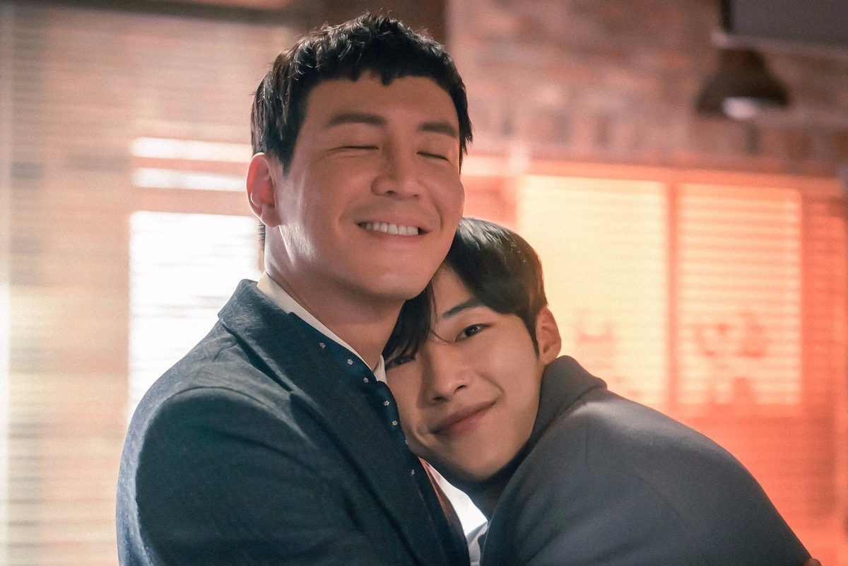 Парочка врагов за кадром дорамы))