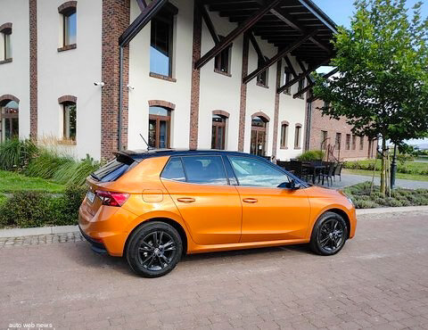 Чем длиннее колесная база, тем больше места в салоне