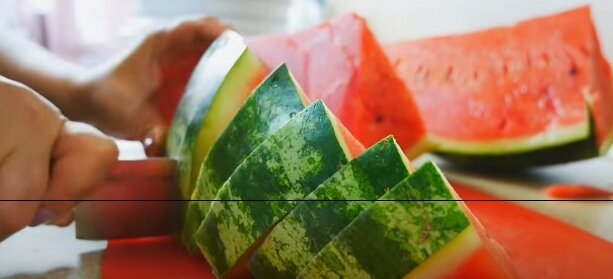 Кусочки арбуза